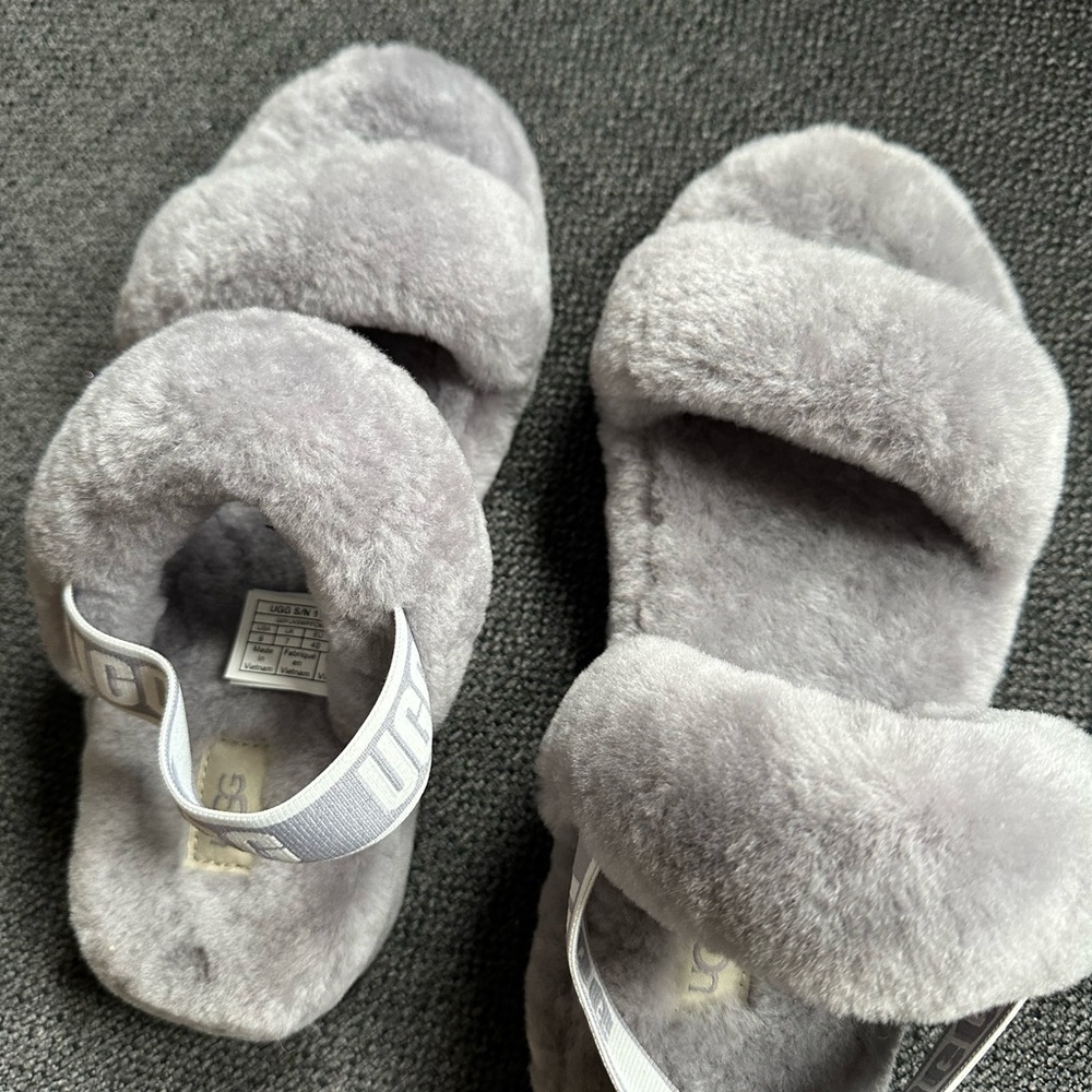 UGG Fluffy Gray Slippers